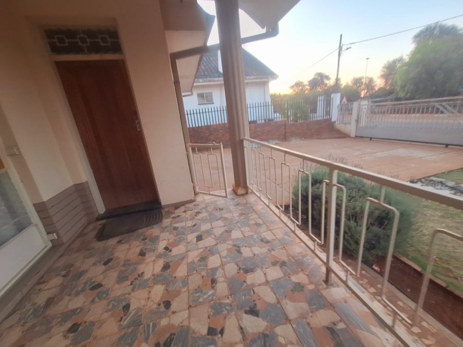 4 Bedroom Property for Sale in Mohadin North West